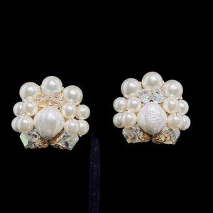 Vintage Gold Tone, Clear Beads And Faux Pearl Clip On Earrings (5238)